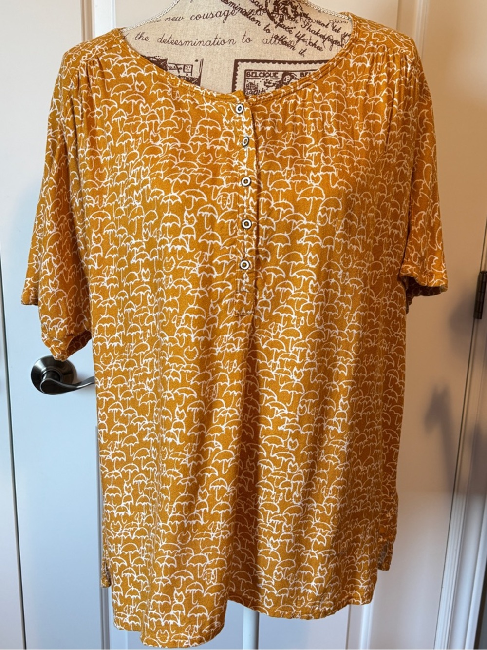 White Stuff “raining cats and dogs” blouse - mustard - UK18 EU46 US14
